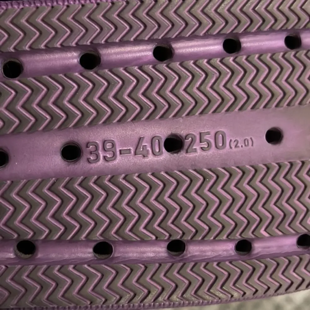 Women's Pillow Slippers Purple House Slides Shower Sandals Size 39 - Image 4