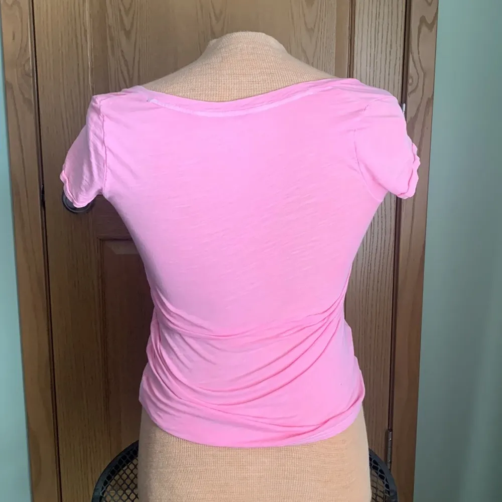 American Eagle Outfitters v-neck - Image 2