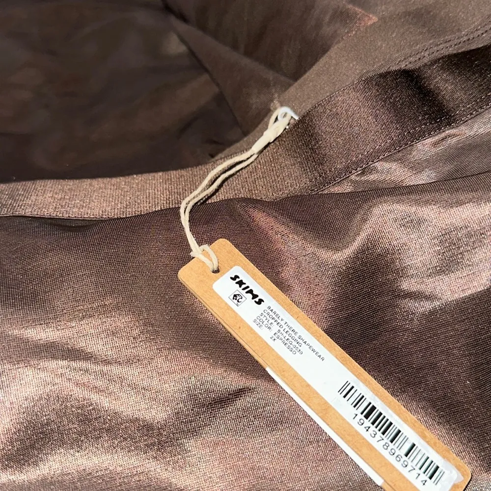 NWT SKIMS  barely there cropped legging - espresso SZ-2X - Image 6