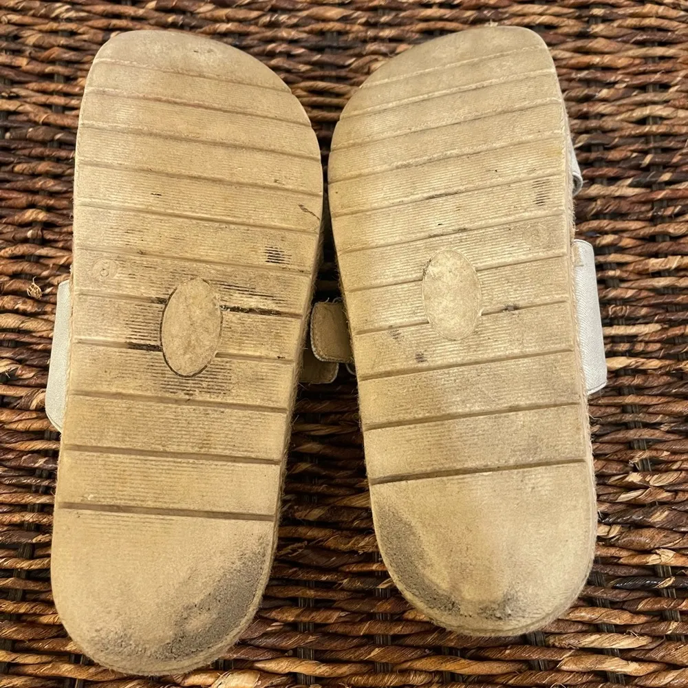 Women’s Bjorndal Trulie cream colored double strap boho sandals, Size 8 - Image 4