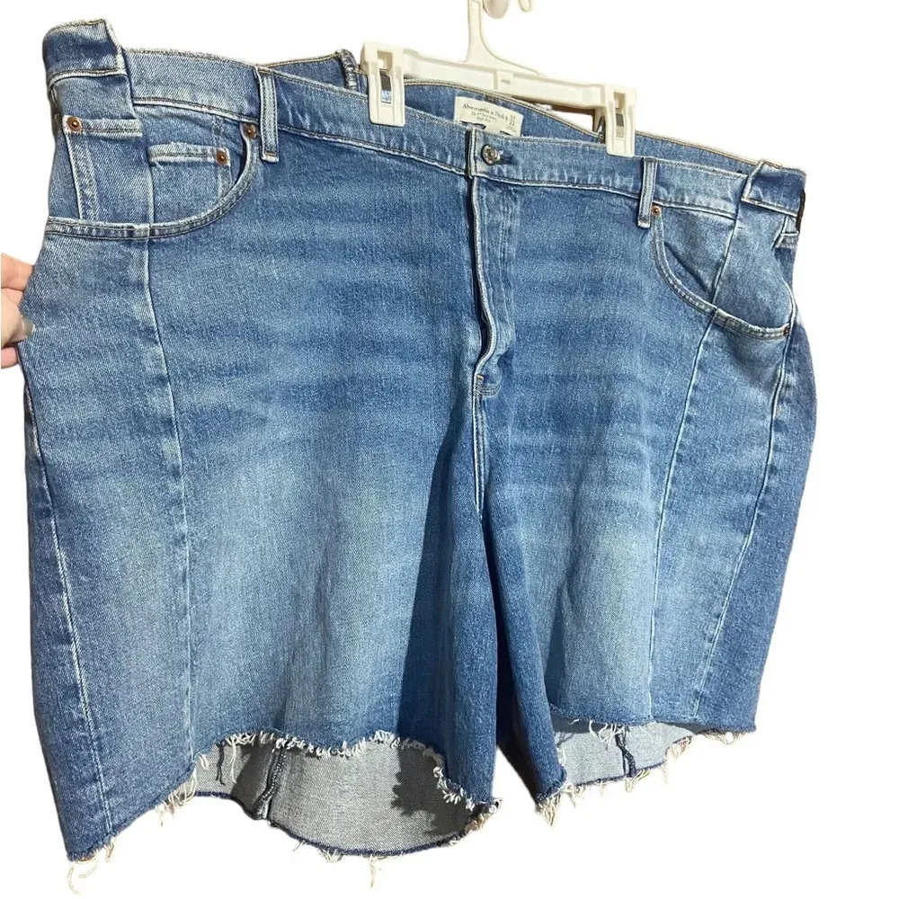 NWOT Abercrombie & Fitch The 7”‎ Dad Short High Rise 37 / 24 - Image 4