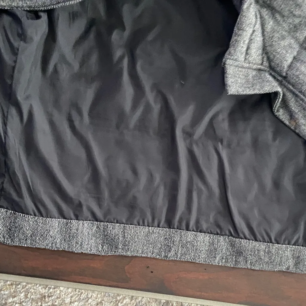 Gap Old Navy Women's Gray Wool Blend Tweed Zip-Up Sleeveless Puffer Vest Size L - Image 3