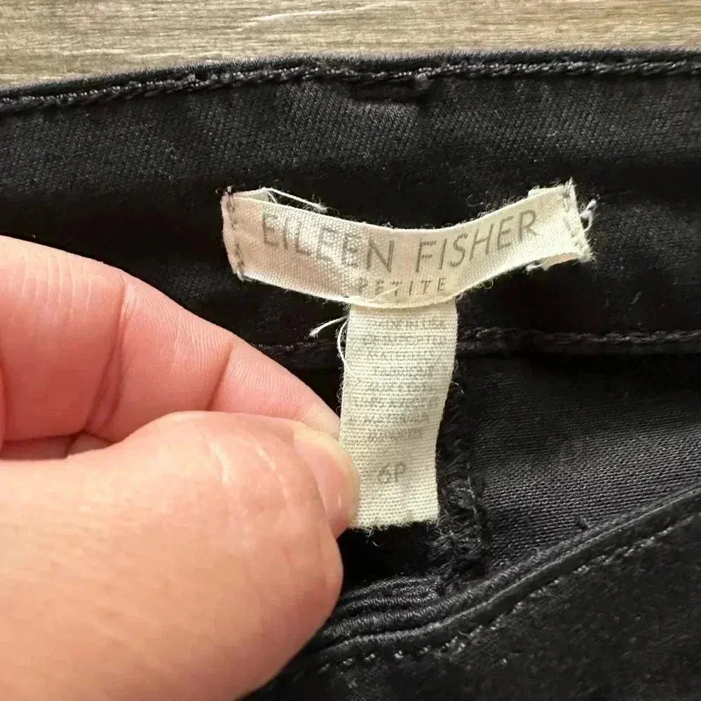 Eileen Fisher skinny moto jeans size 6P - Image 2