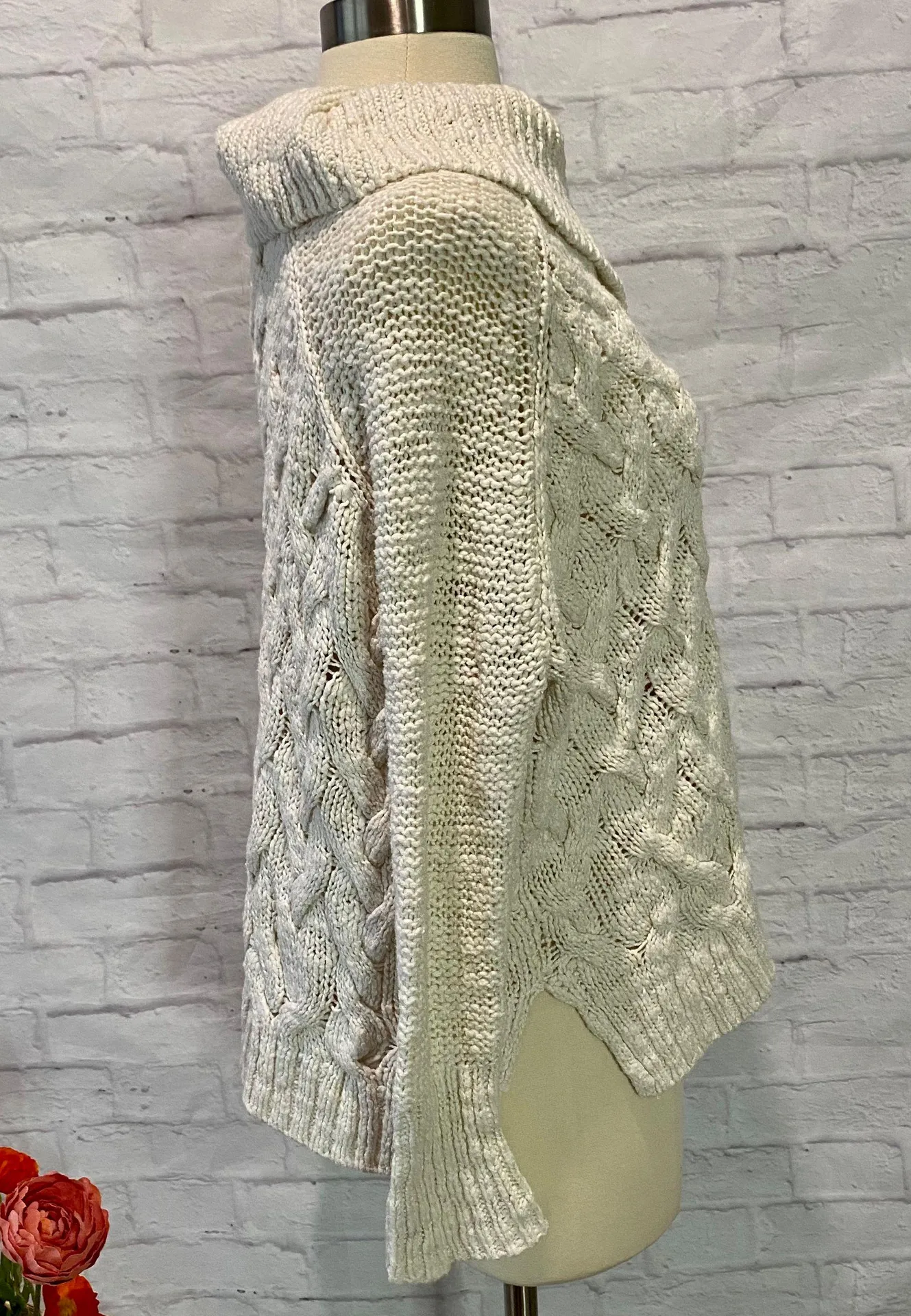 Ivory Knit Sweater - Image 2