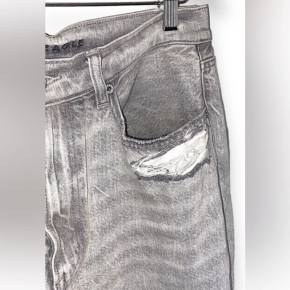American Eagle gray destroyed jeans - Image 3