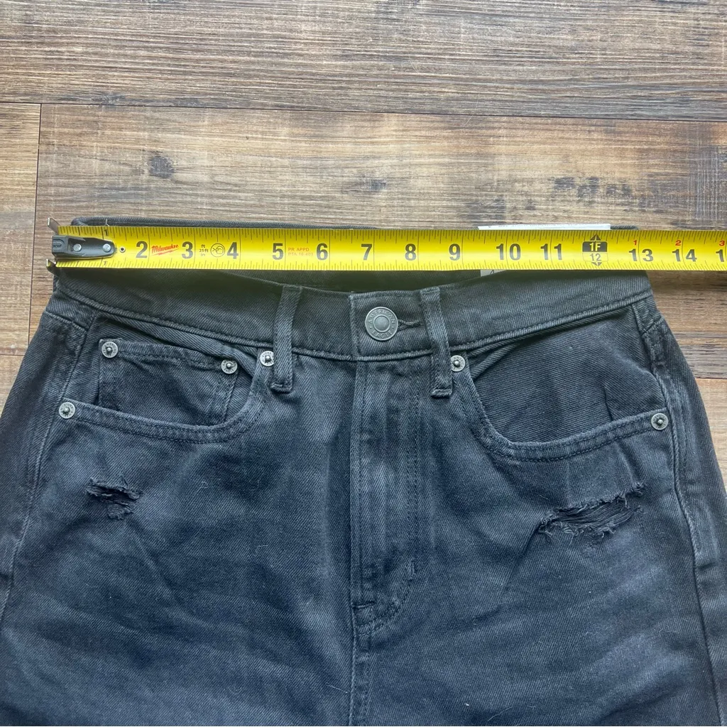 American Eagle Women's Black Highest Rise 90s Boyfriend Stretch Jeans Size 4/27W - Image 3