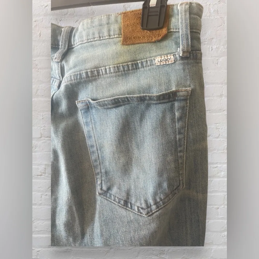 Bridgette High Rise Cropped Mini Boot Jean in light wash Sz 6/28 - Image 6