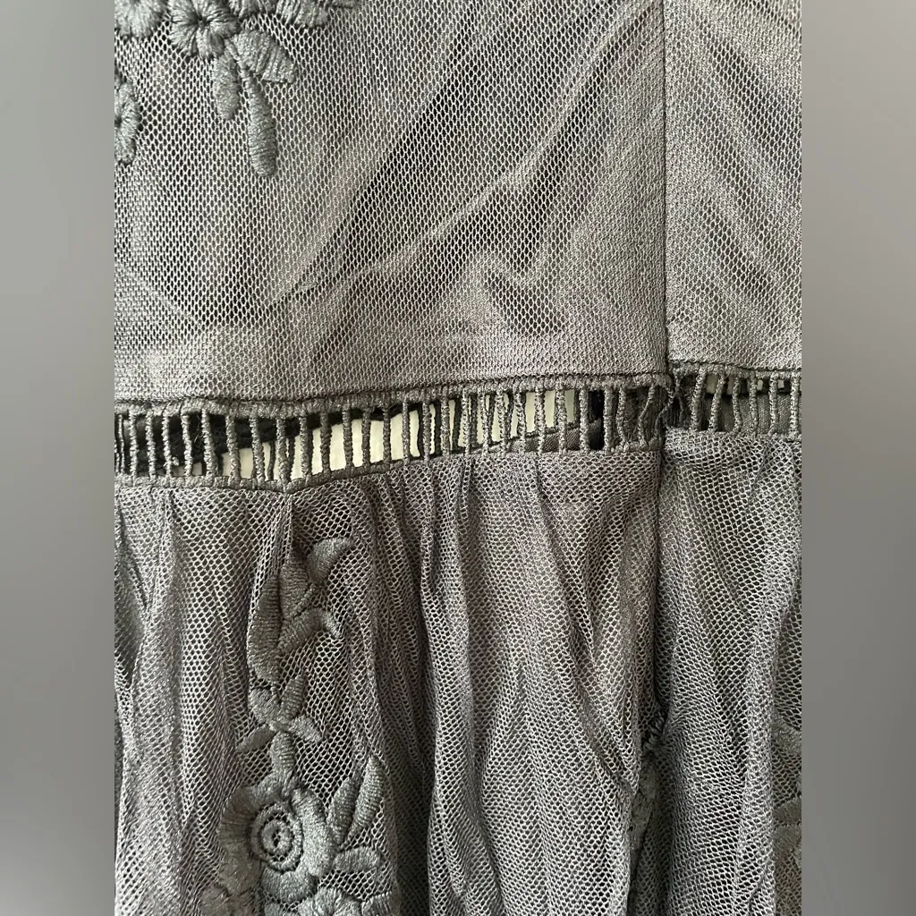 Blackfloral embroidered crochet lace v - Image 6