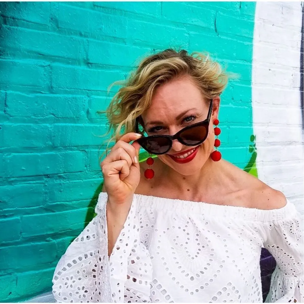 NWT Womens Pink Lily Boutique White Eyelet Off Shoulder Bell Sleeve Top - Sz S - Image 2