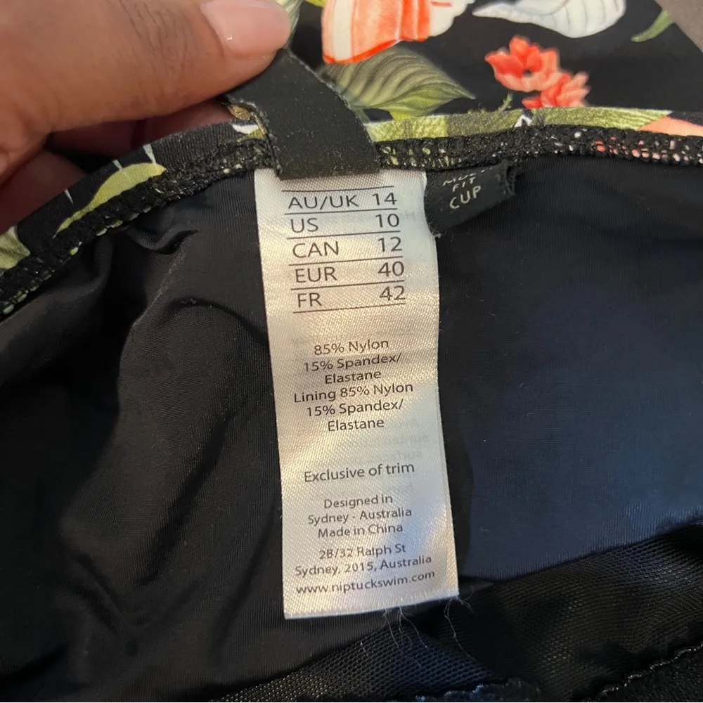 NipTuck Coast Of Wahiawa Joanne One Piece Swimsuit Tropical Floral Bird Print 10 Green - Image 11