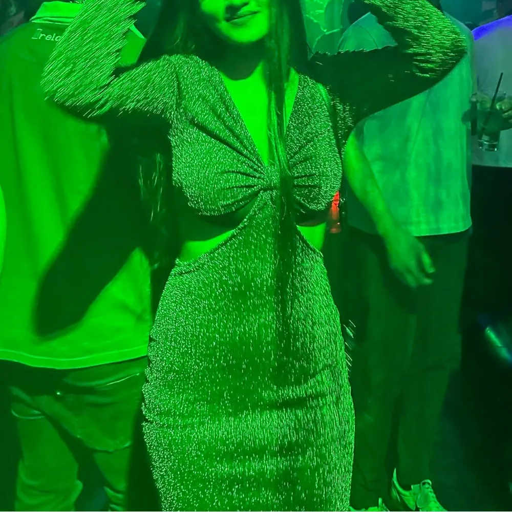 Forever 21 glitter party cut out dress - Image 7