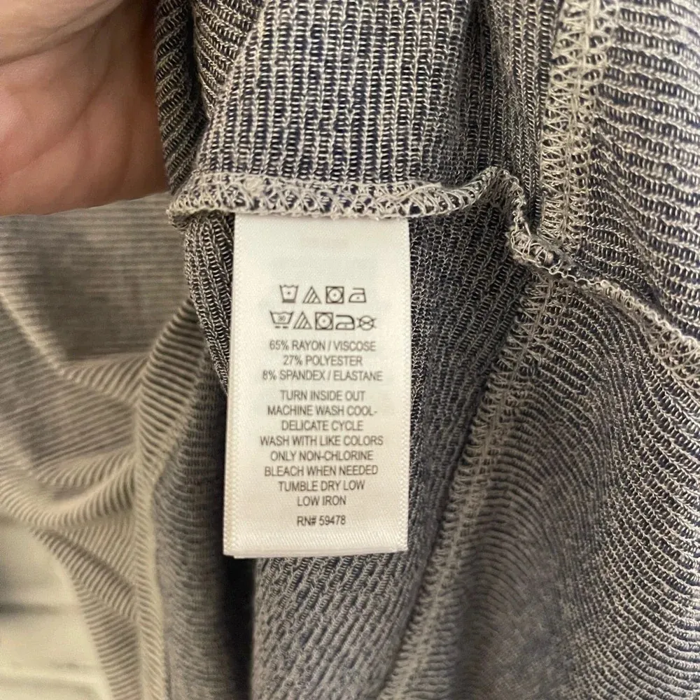 Women’s Christian Siriano boat neck blue/white long sleeve shirt Small White - Image 5