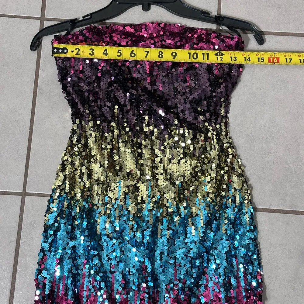 Main Strip Women Strapless Sparkling Sequin Party Dress Size Medium. - Image 8