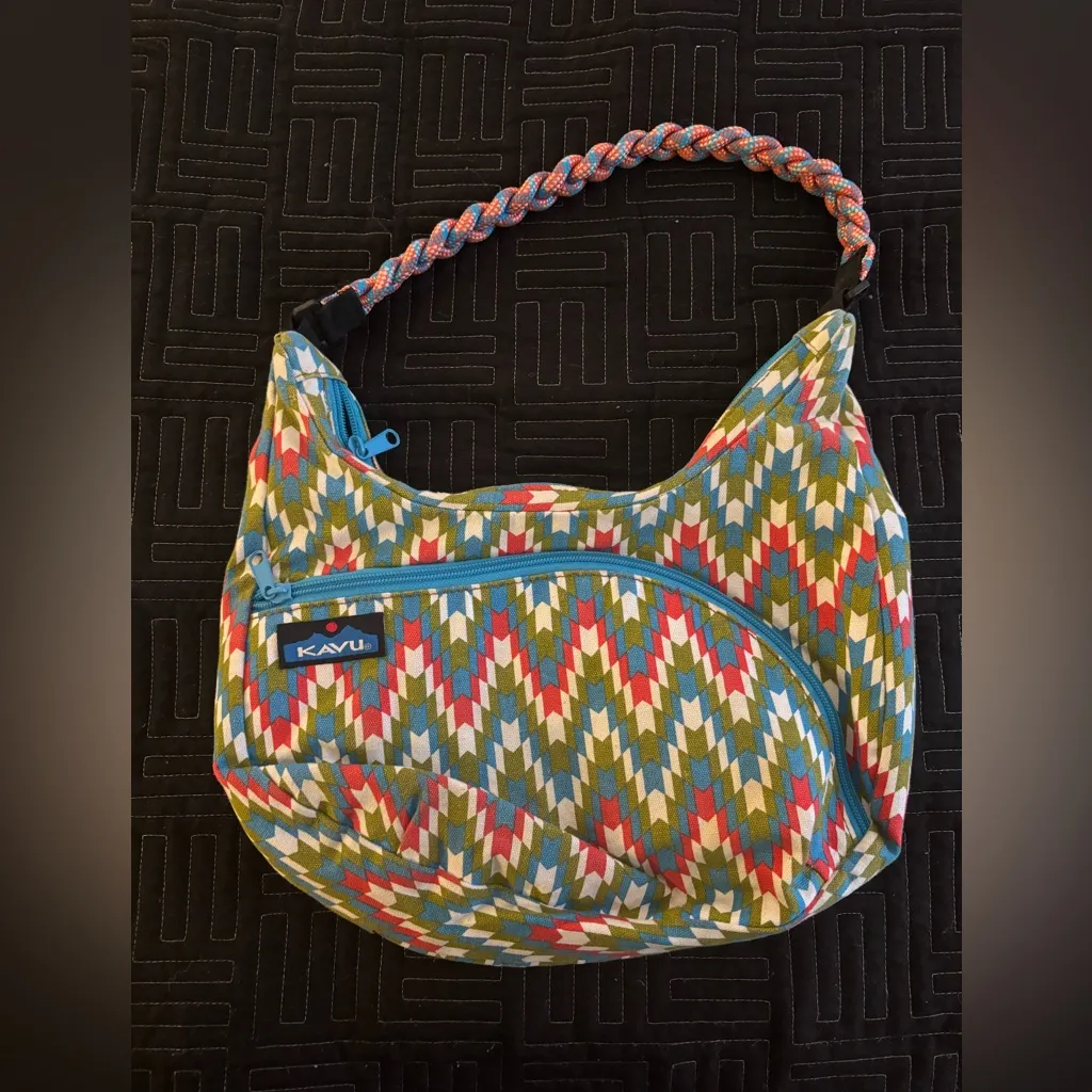 KAVU Women's Shoulder Multicolor Patterned Bag - Image 5