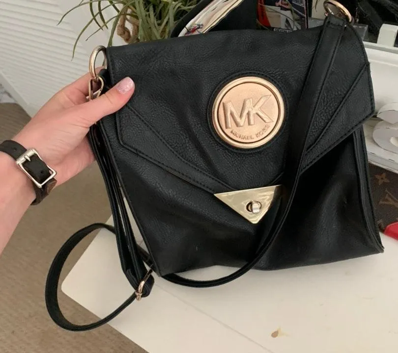Michael Kors MK Crossbody! - Image 2