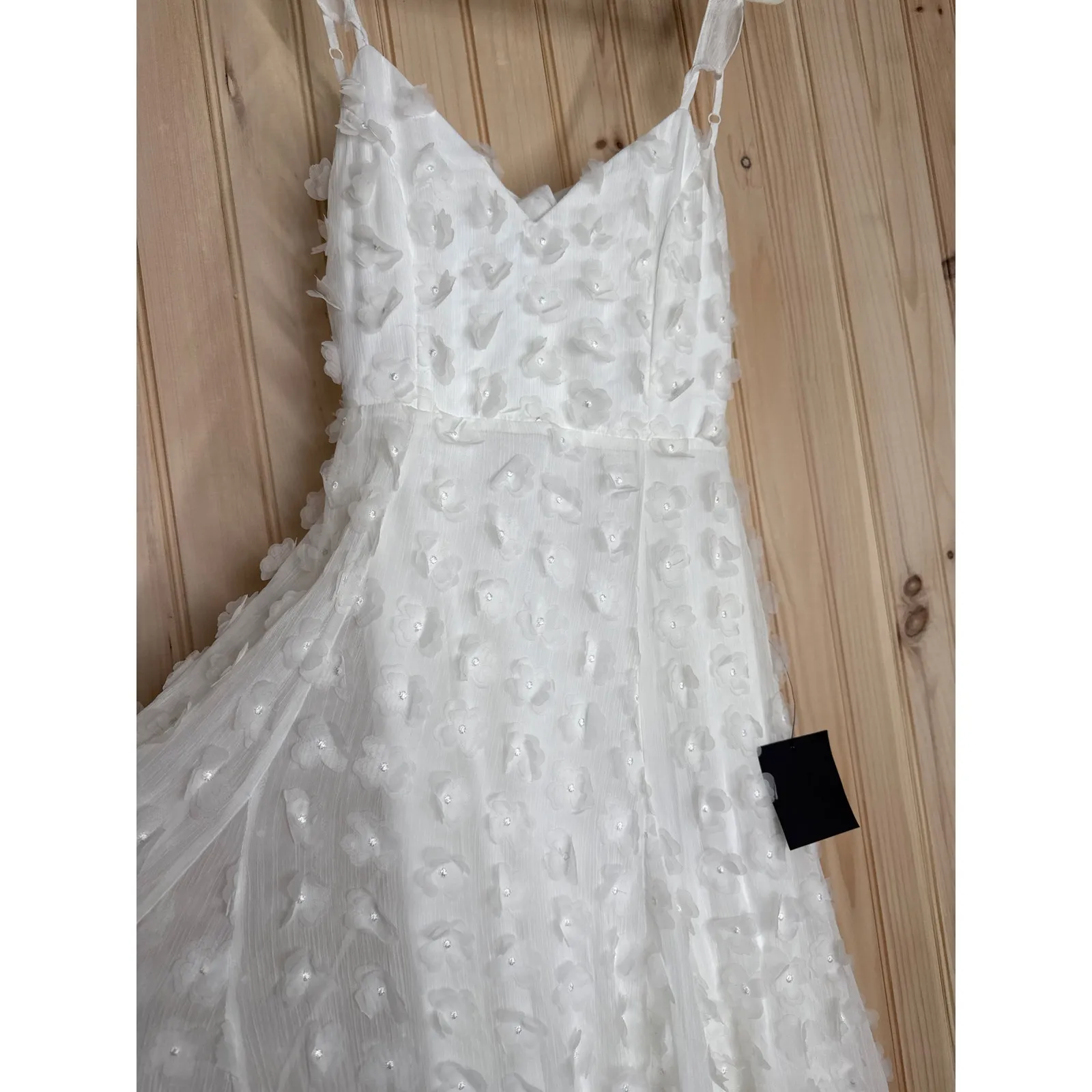 NWT Lulus Darling Flirtation White 3D Floral Applique Tie-Back Midi Dress Sz S - Image 4