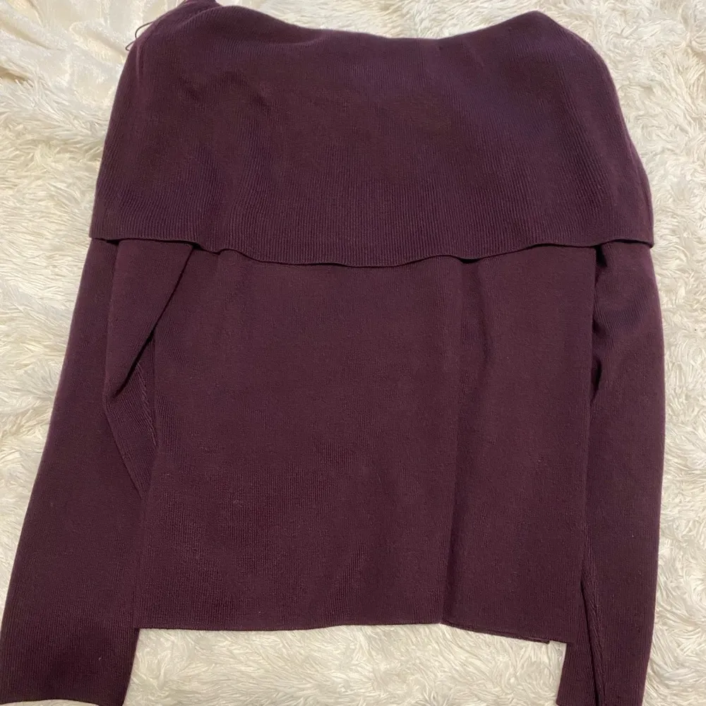 Adrianna papell long sleeve off the shoulder top - Image 4
