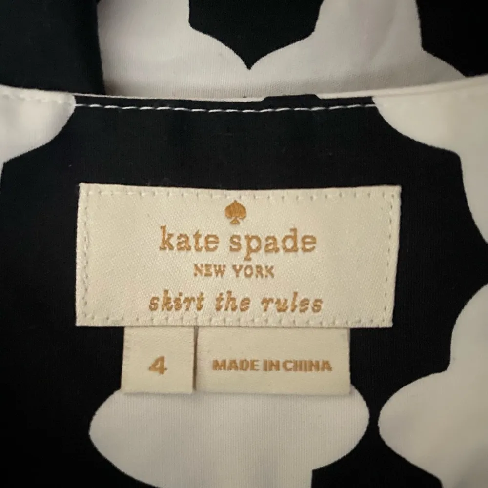 New York “Skirt The Rules” Pleated, Bow Tie, Pockets Size 4. - Image 6