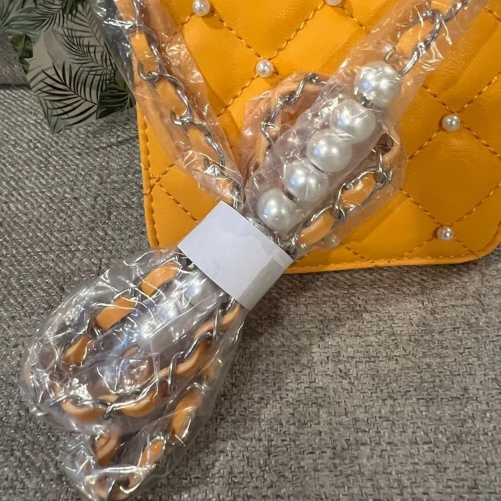 NWT Badgley Mischka‎ women's phone camera bag in yellow with pearl accents - Image 5