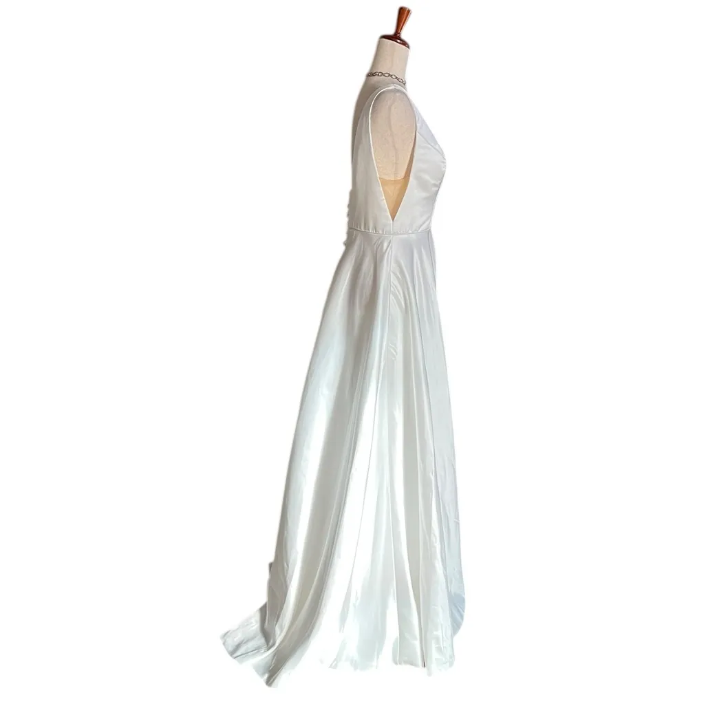 NWOT Plunging Neckline with corset back and pockets wedding dress White Size 12 - Image 8