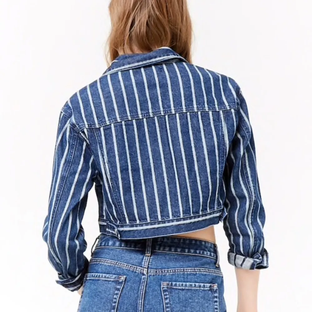 NWT White Pinstripe Striped Cropped Denim Jacket - Image 3