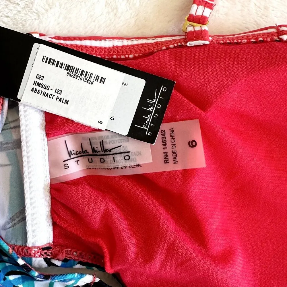 NWT Nicole Miller Tropical Printed Bikini Top - Size 6 (Small/Medium) - Image 4