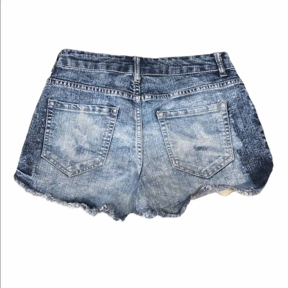 FOREVER 21 US 27 Skimpy Jeans Shorts - Image 4