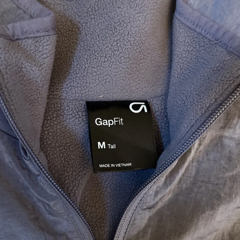 GapFit Women’s Fleece Lined 1/2 Zip Track Jacket Size Medium Tall - Image 10