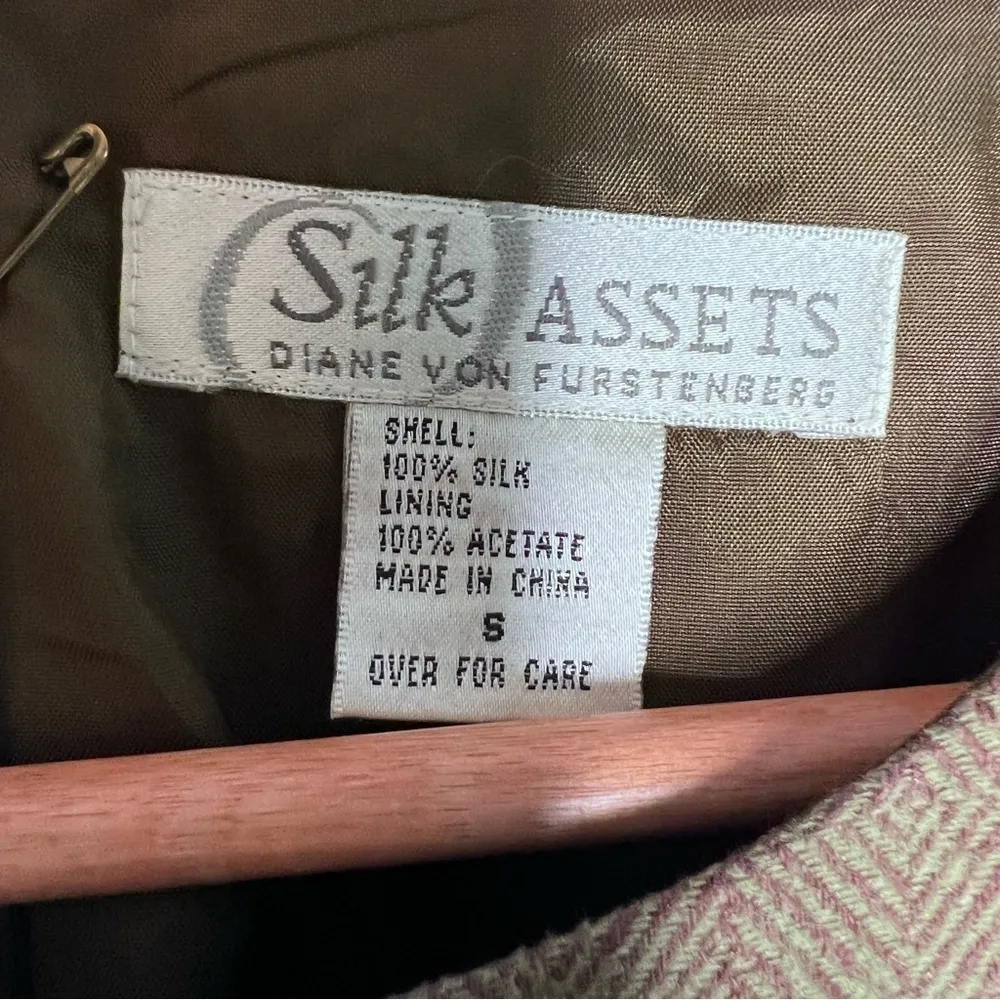 Diane Von Furstenburg Silk Assets Sheath Sleeveless Dress Size Small - Image 10