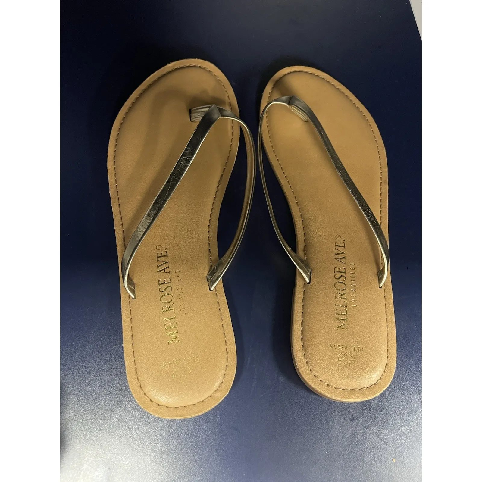 Melrose Ave. Los Angeles Women's Gold Flip Flop Slide Sandals, Size 8.5‎ - Image 3
