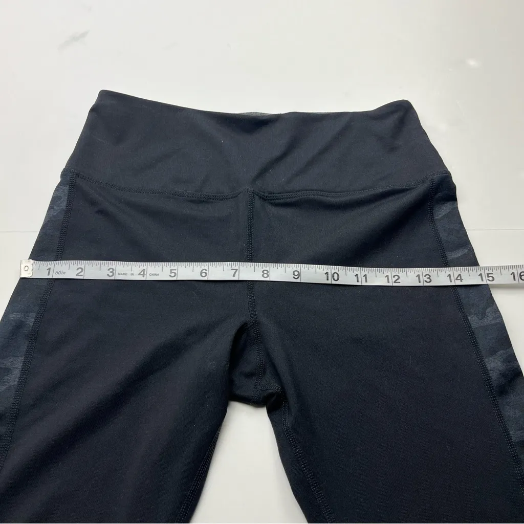 Vuori Womens Asymmetric Block Leggings Black Camo Camouflage Small Athletic - Image 7