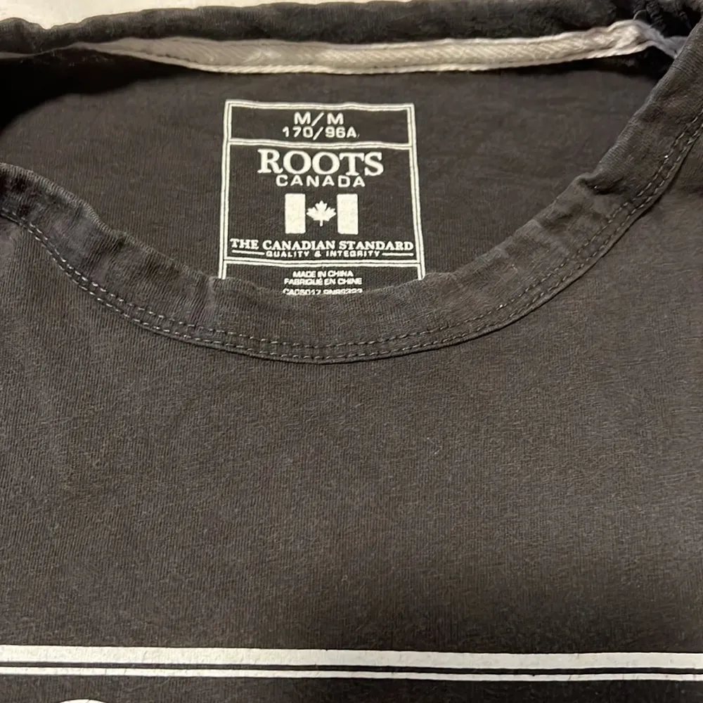 Roots Shirt never worn - Image 2