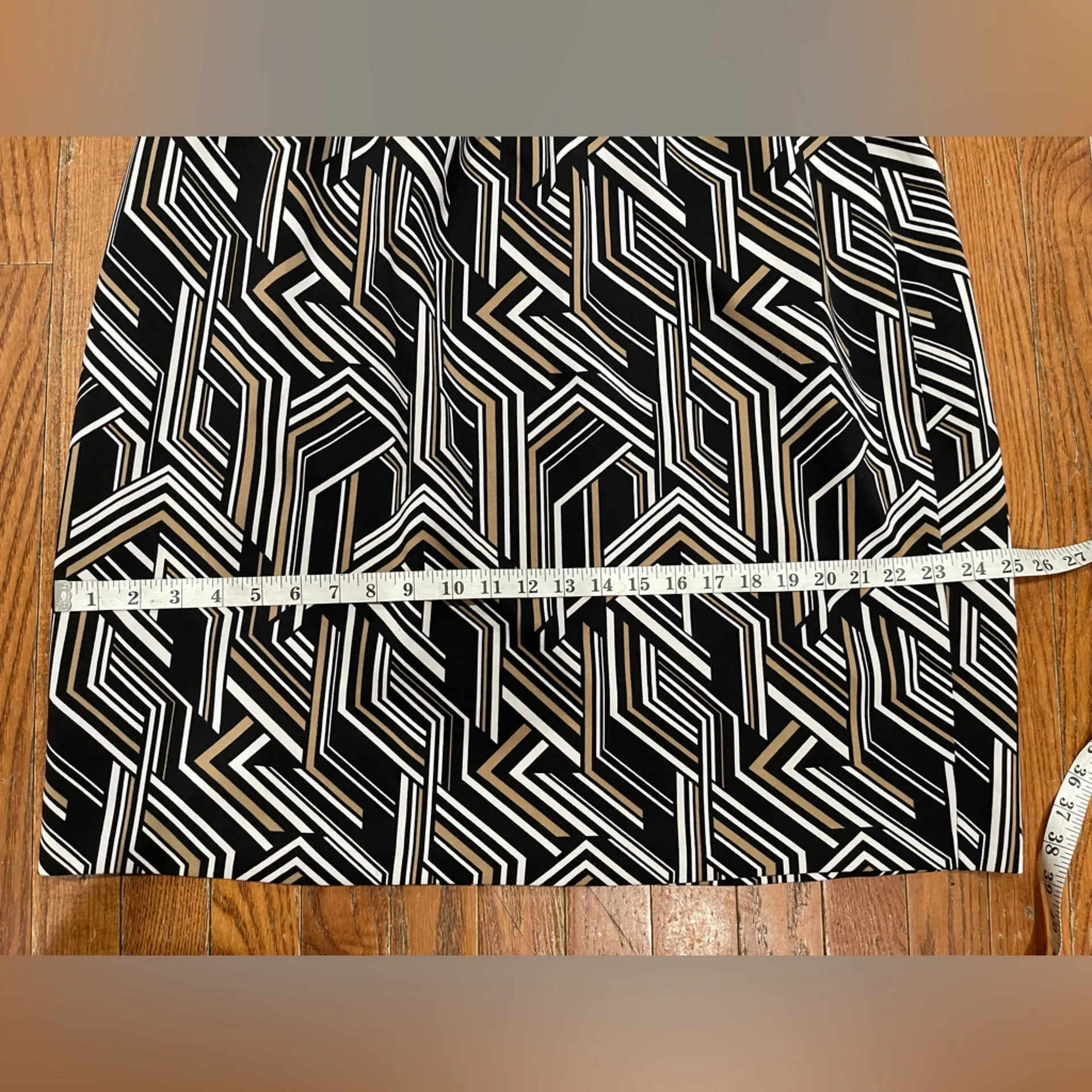 Ashley Stewart  Black and Tan Patterned Top - Image 3