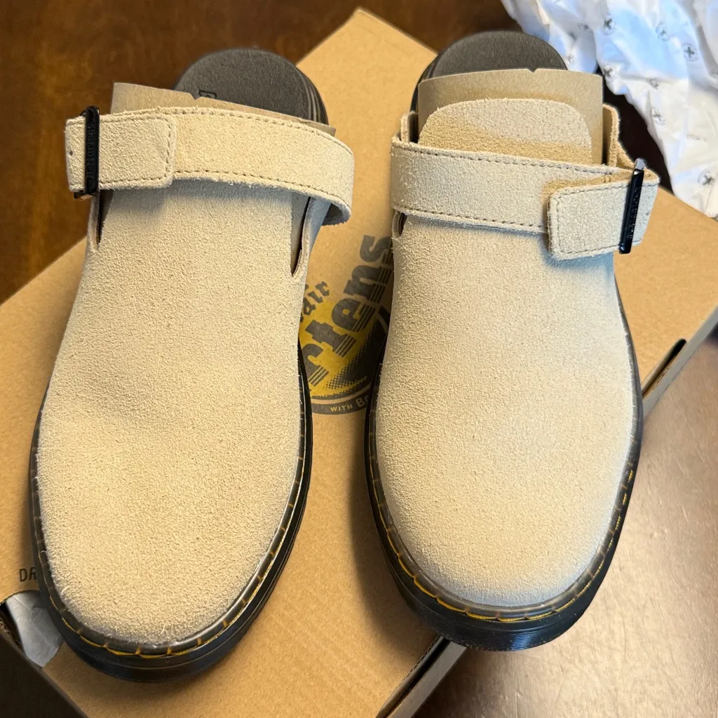 NEW Dr. Martens Carlson Warm Sand Mules Unisex 10 Men 9 Women - Image 2