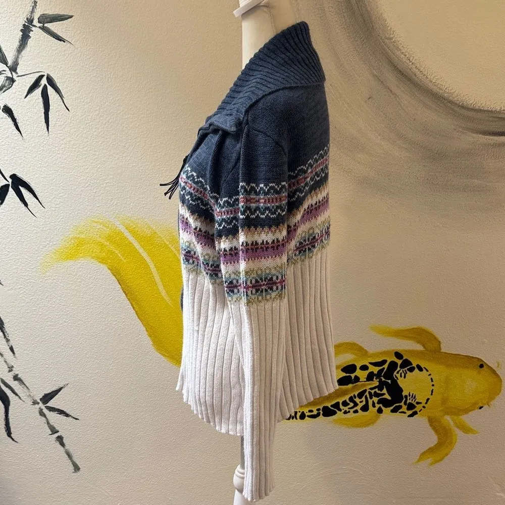 Cozy Multicolor Zip-Up Cardigan - Image 2