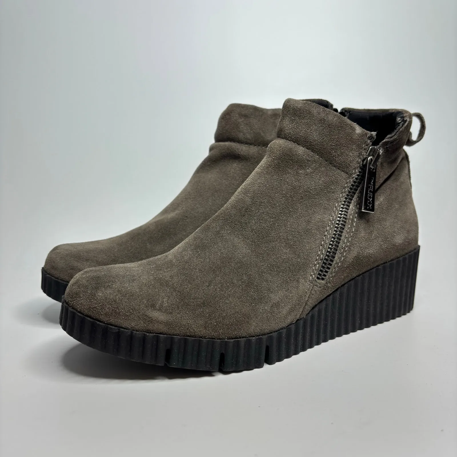 The FLEXX Women's Easy Does It Booties in Fango Suede Gray Size 6.5 - Image 2