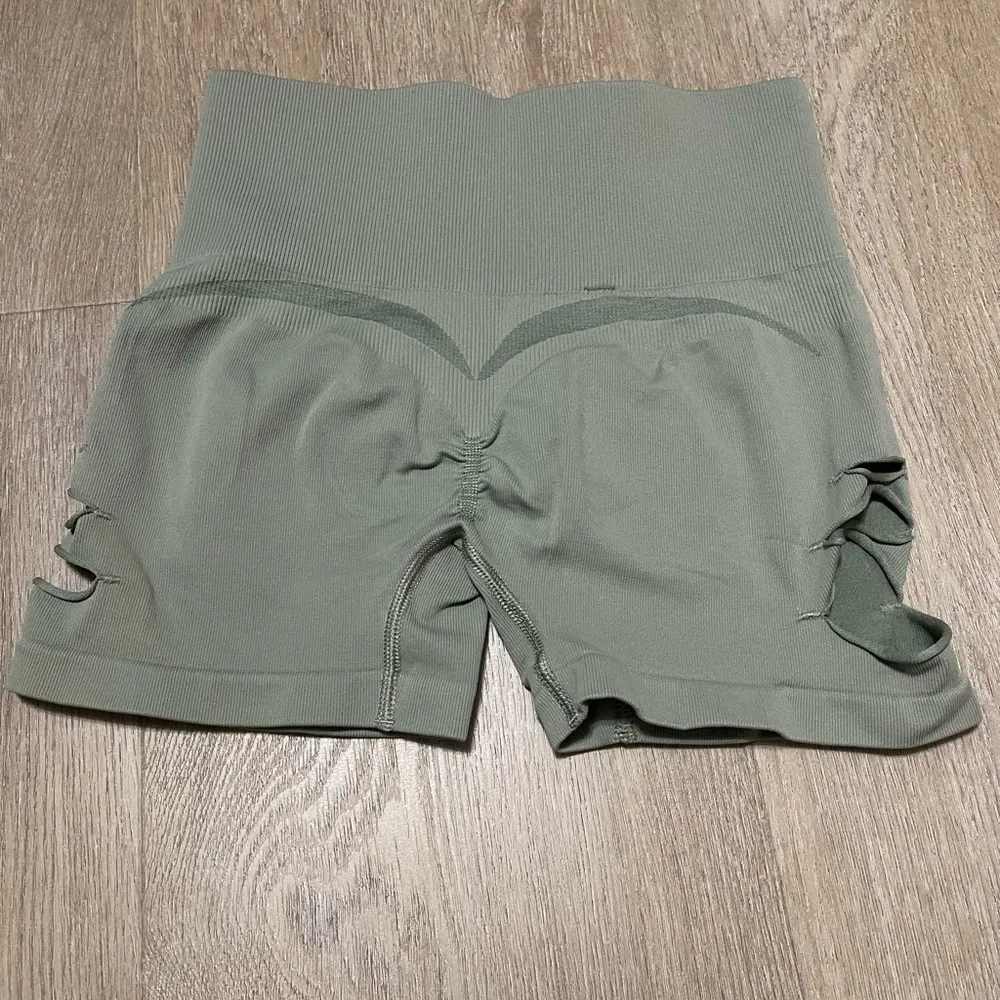 GAINS SEAMLESS RIPPED SHORTS - Image 7