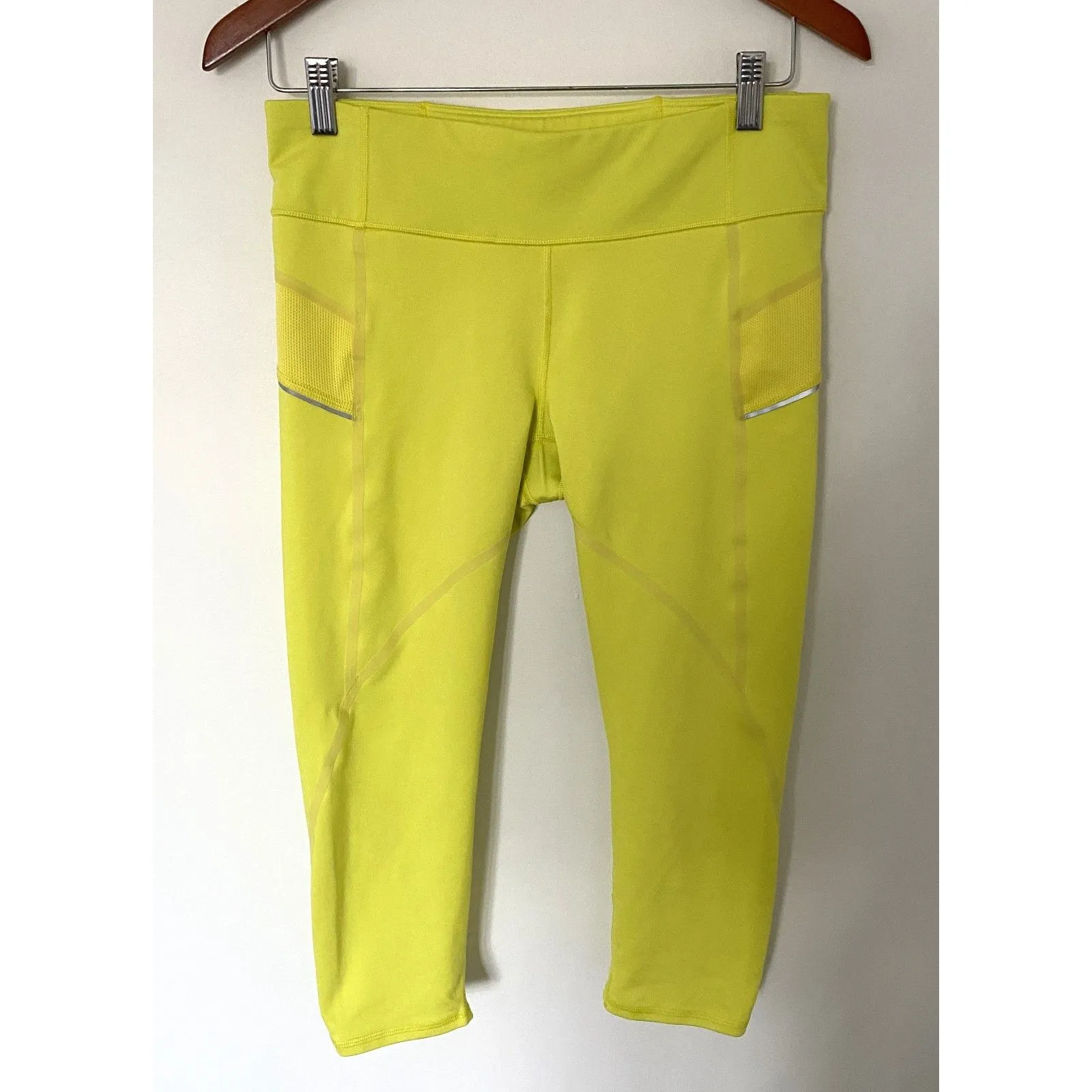 Athleta Stride Capri Leggings Aloha Yellow Back Zipper Pocket Activewear Sz M - Image 2
