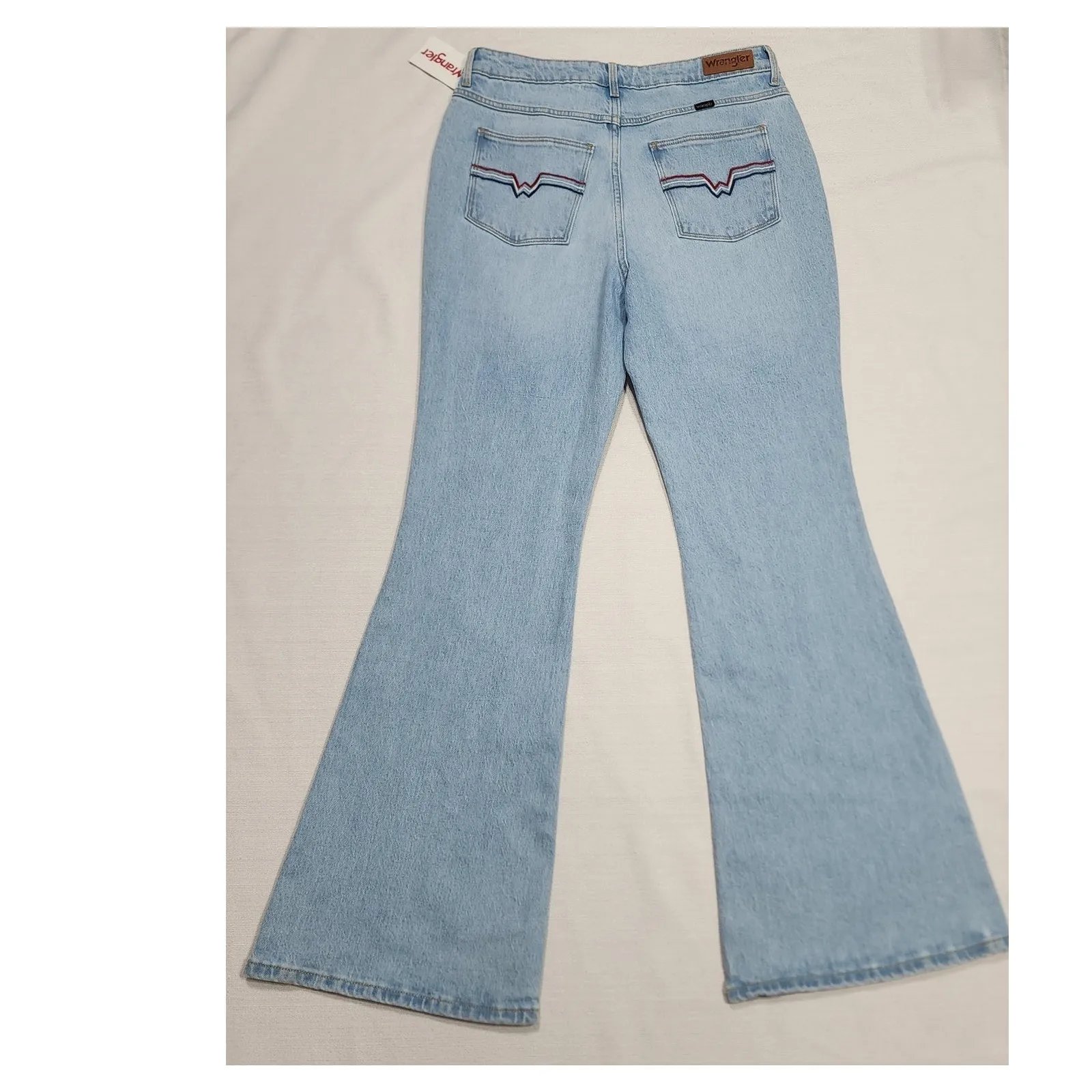 Wrangler women's high rise fierce jeans L43''x W3O'' - Image 2