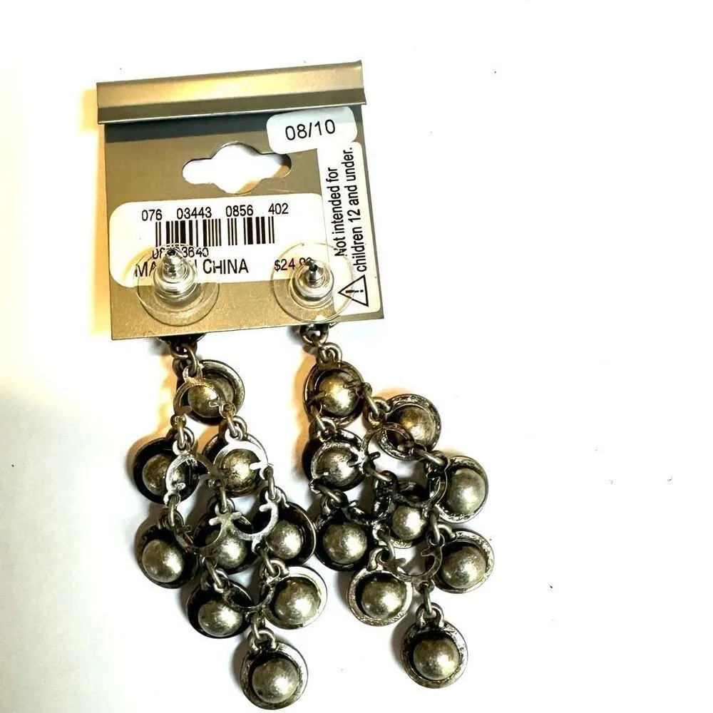 Silver tone Express circle multi rhinestone earrings - Image 5