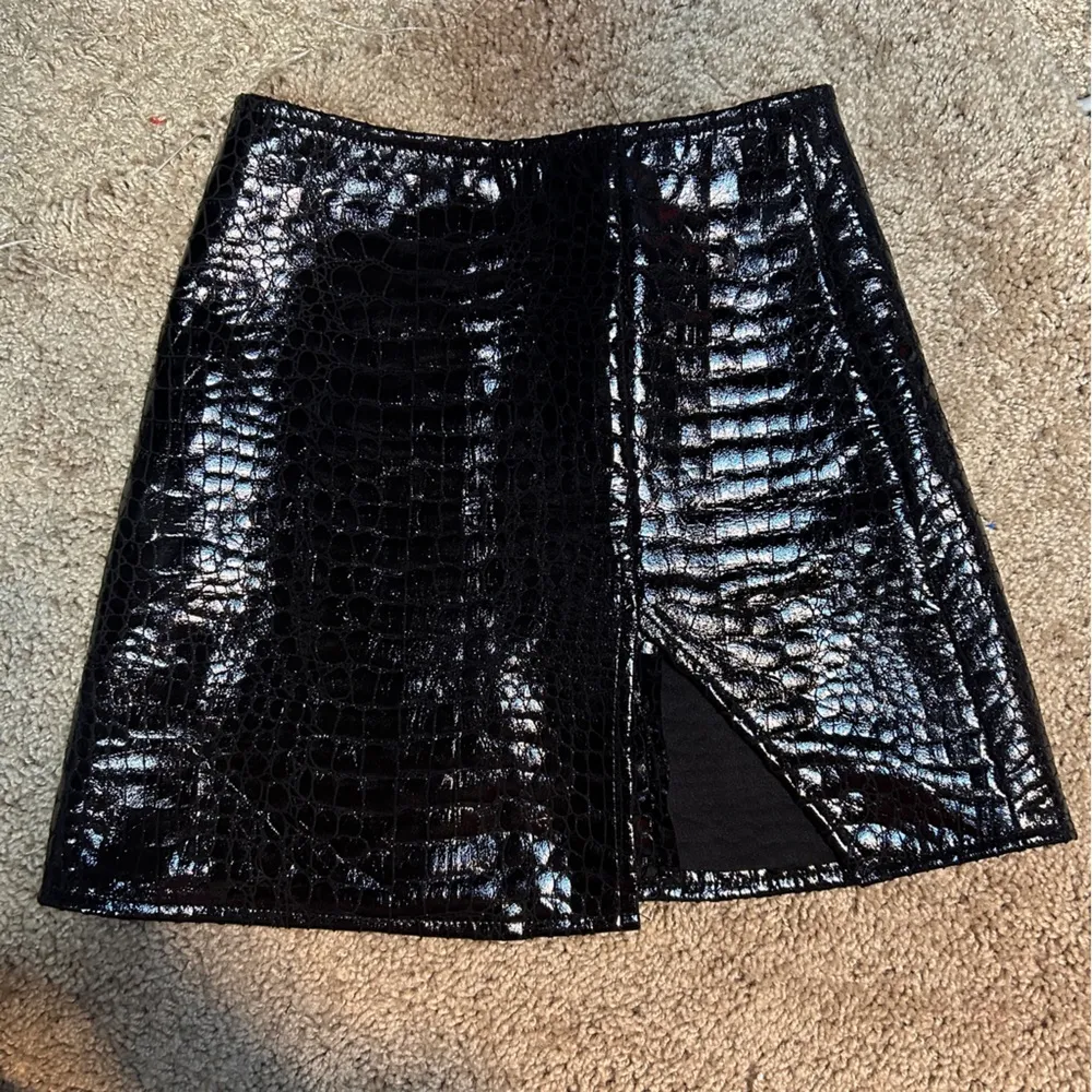 Motel Rocks Wren Mini Skirt In PU Crocodile Black - Image 2