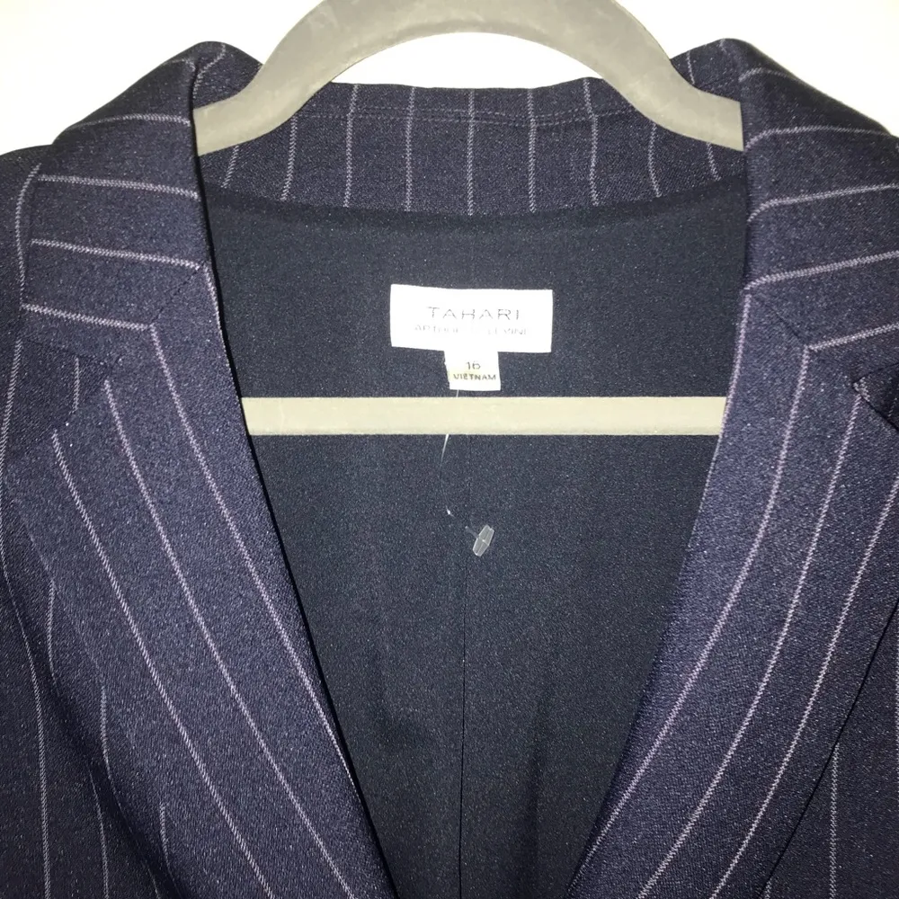 Tahari ASL Navy Pinstriped Blazer Sz 16 Navy BNWT - Image 3