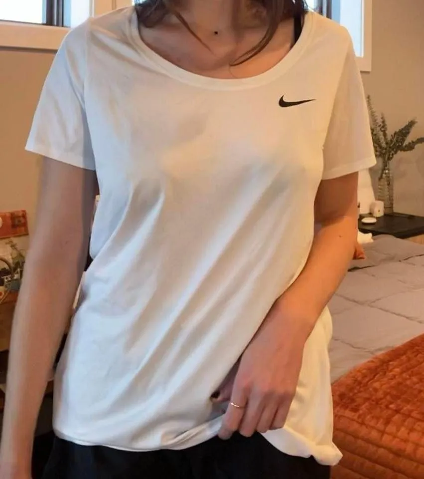 dri-fit white scoop neck t-shirt 🤍 - Image 3