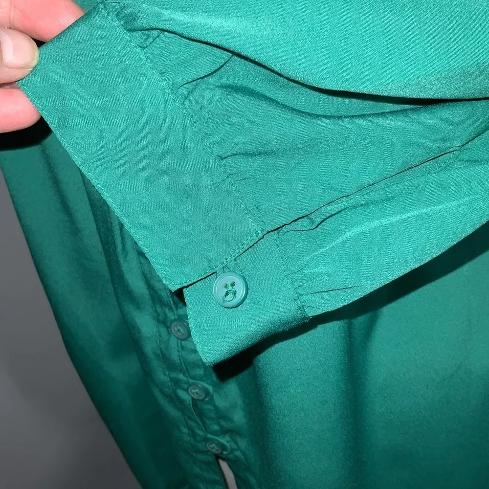 Banana Republic Green Satin Button Front 3/4 Sleeve Pleat V Neck Smock Blouse M - Image 9