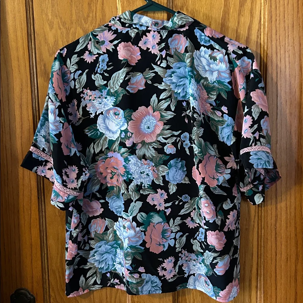 Vintage Gold Label Victoria’s Secret Floral Sleepwear Top Pajama M - Image 3