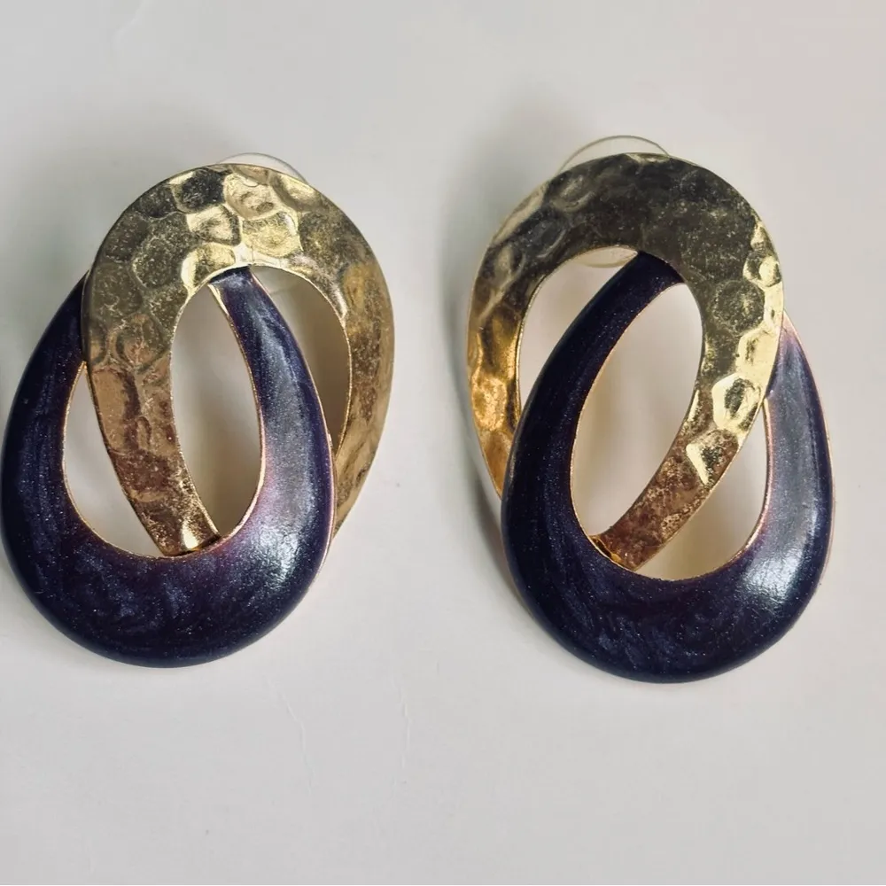 MCM Statement Purple Enamel Swirl Hammered Gold Tone Earrings - Image 3