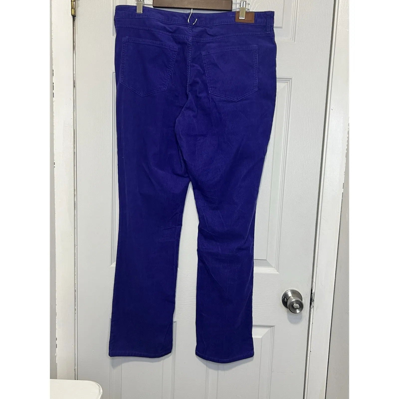 Lands' End Women’s Blue Mid Rise Straight Leg Corduroy Pants Size 14 (36/31) EU - Image 4