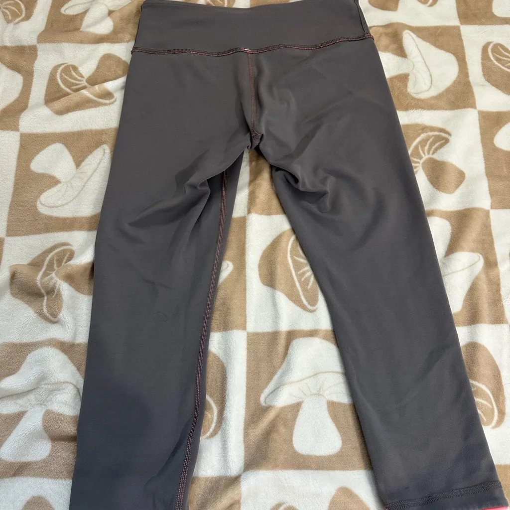 Lululemon Leggings Cropped Low Rise Double Lined Coral Size‎ 6 - Image 12