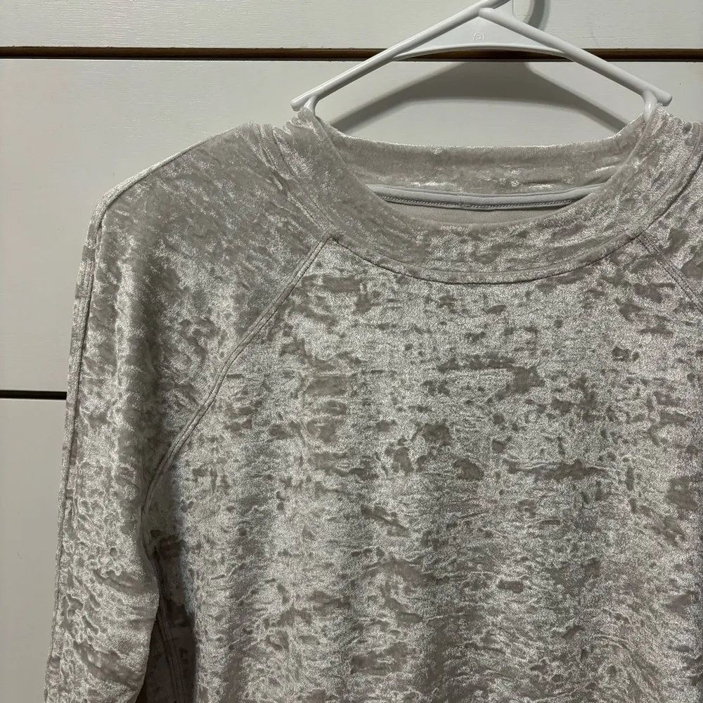 Lululemon Warm Down Crew Crushed Velvet
Chrome - Image 6