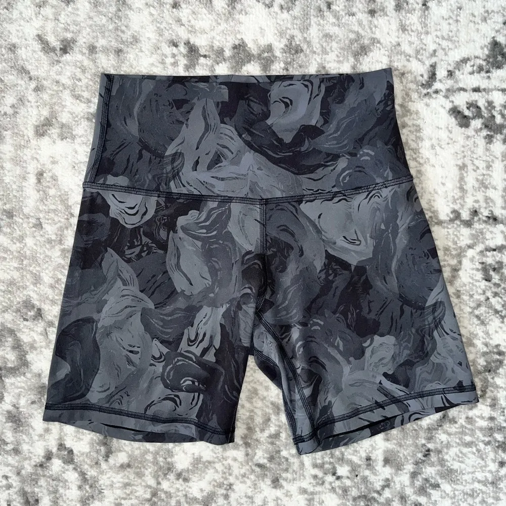 Lululemon Align High-Rise Short 6" - Image 2